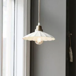 PR Home Hængelampe Ester, offwhite, Ø 24 cm, jern stik