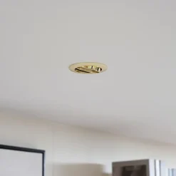 Prios forsænket loftlampe Fibur, guld, aluminium, Ø 8,2 cm