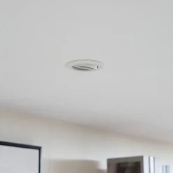Prios forsænket loftlampe Fibur, hvid, aluminium, Ø 8,2 cm