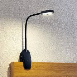 Prios LED-klemmelampe Najari, sort, genopladeligt batteri, USB, 51 cm