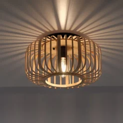 Racoon loftlampe af træ, tykke stivere, Ø 42cm