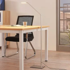 Resi LED-gulvlampe med dæmper, ideel til læsning