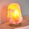 ROCK saltlampe spreder hyggeligt lys