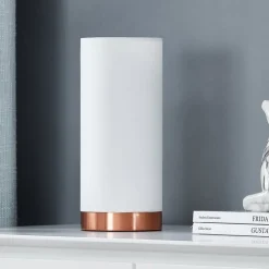 Ronja hvid bordlampe med kobberfarvet fod