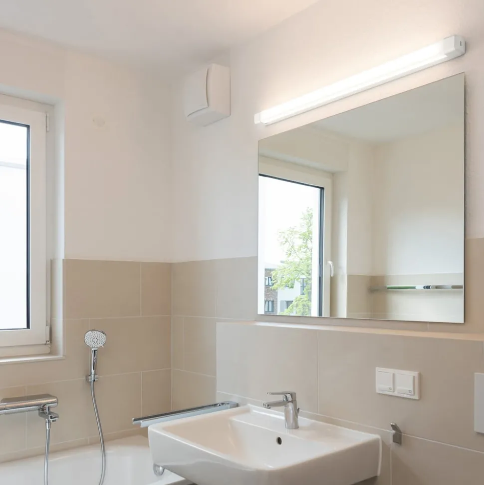 RZB Baleva LED-væglampe IP44 bredde 90 cm 15W