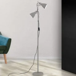 School gulvlampe med to spot, grå