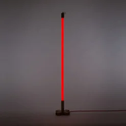 SELETTI LED-lys Linea, rød, trædetaljer, universal