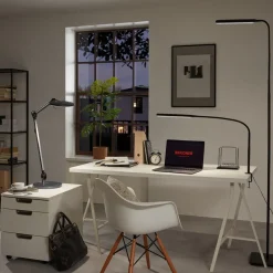 Servo LED-gulvlampe, kan dæmpes, CCT, sort
