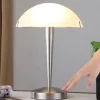 Skøn Viola bordlampe i mat nikkel