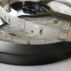 SMD-RGBW-183 LED-strip, 5 meter, vandtæt