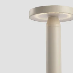 Solar-LED-bordlampe Cairo, beige, plast, IP44, 21 cm
