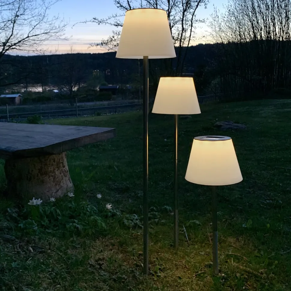 Solini LED-lampe med jordspyd, hvid/sølv, højde 90 cm