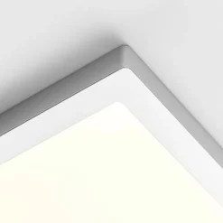 Solvie LED-loftlampe, sølv, kantet, 30 x 30 cm