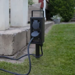 Stikdåse med stik-kabel, jordspyd