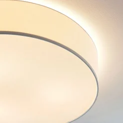 Stof-loftlampe Gordana i hvid, 57 cm