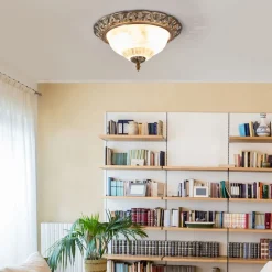 TERESA udsøgt loftlampe med pyntekant