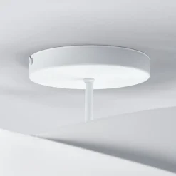 Tornado - smukt designet loftslampe i hvid