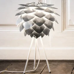 Trebenet bordlampe Silvia mini med skærm i stål