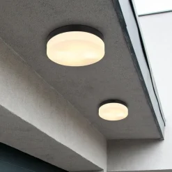 Udendørs loftslampe Vranos, mat sort, Ø 24 cm, aluminium