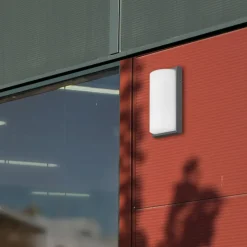 039 udendørs væglampe med bevægelsessensor, grafit