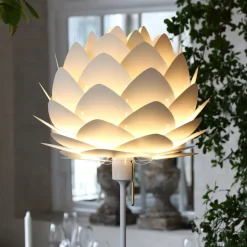UMAGE Aluvia mini gulvlampe perlemor