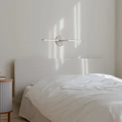UMAGE LED-væglampe Omni, stålfarvet, længde 74 cm