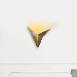 Væglampe Bird 3203, antik guld, metal, trekantet