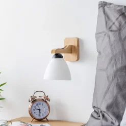 Væglampe Haro med glasskærm, eg/hvid