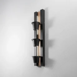 Væglampe Hylde, sort/træfarvet ståltræ, 90 cm høj