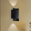 Væglampe Pako af to stålplader i sort