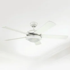 Westinghouse Comet 2 ventilator med lys